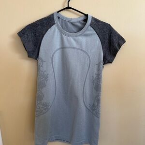 Lululemon Grey Short Sleeve run! Athletic Top